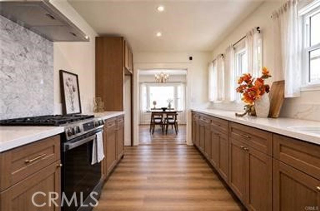 5215 S Van Ness, Los Angeles, CA 90062 — photo 5