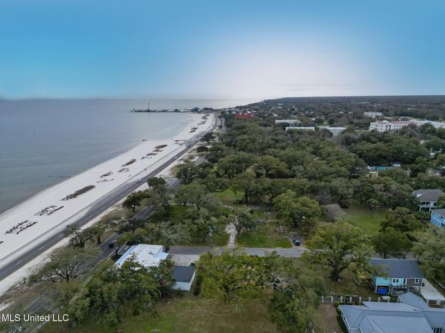 103 E Azalea Drive, Long Beach, MS 39560