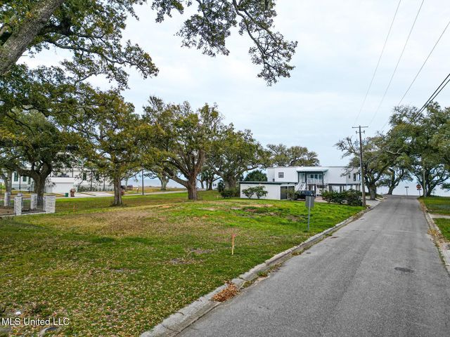 103 E Azalea Drive, Long Beach, MS 39560