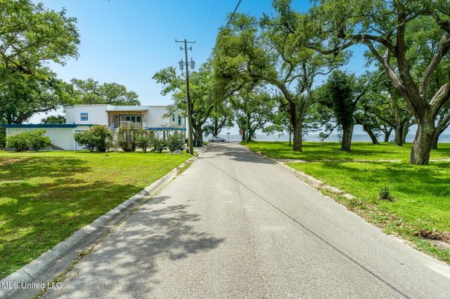 103 E Azalea Drive, Long Beach, MS 39560