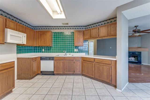 4223 Lakebend West DR, San Antonio, TX 78244