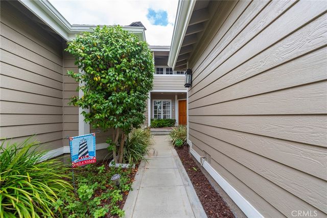 26 Sausalito Circle E, Manhattan Beach, CA 90266