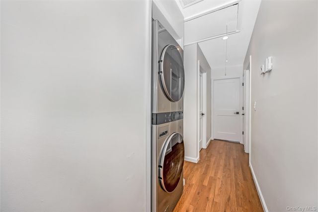 655 Molloy Street, Copiague, NY 11726