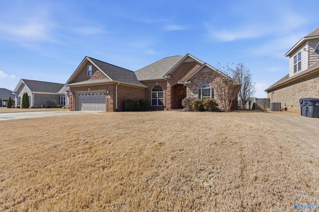 1007 Worton Grange, Decatur, AL 35603