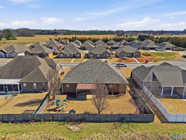 1007 Worton Grange, Decatur, AL 35603