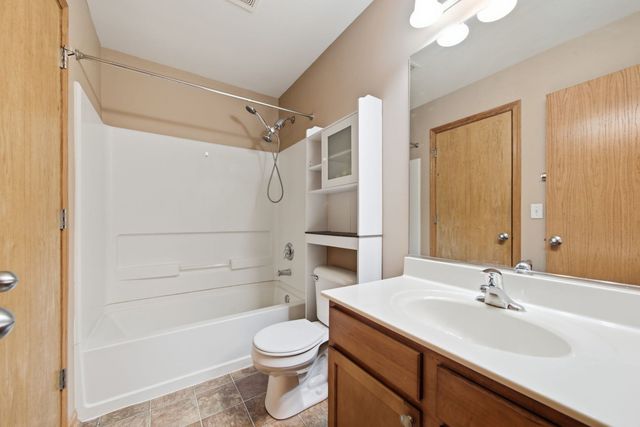 5009 Corning Court 5009, Plainfield, IL 60586