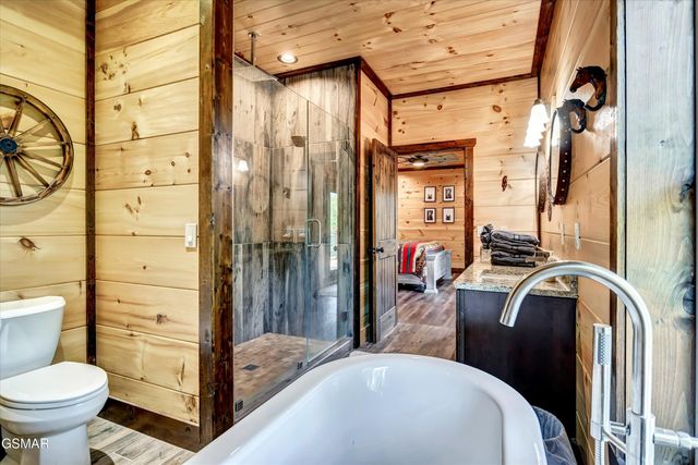 809 Wattle Blossom Way, Gatlinburg, TN 37738