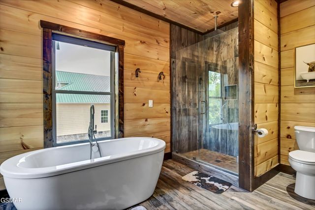 809 Wattle Blossom Way, Gatlinburg, TN 37738