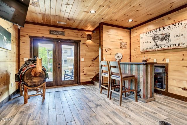 809 Wattle Blossom Way, Gatlinburg, TN 37738