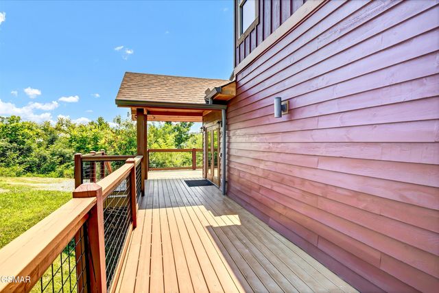 809 Wattle Blossom Way, Gatlinburg, TN 37738