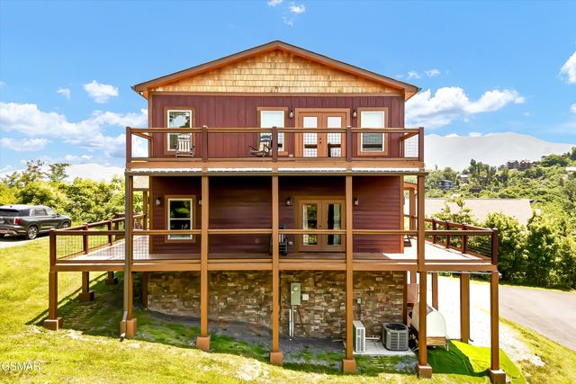 809 Wattle Blossom Way, Gatlinburg, TN 37738
