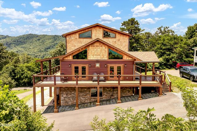 809 Wattle Blossom Way, Gatlinburg, TN 37738