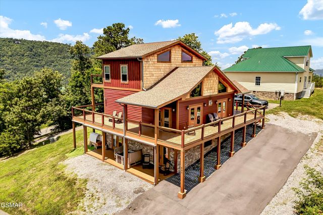 809 Wattle Blossom Way, Gatlinburg, TN 37738
