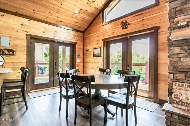 809 Wattle Blossom Way, Gatlinburg, TN 37738