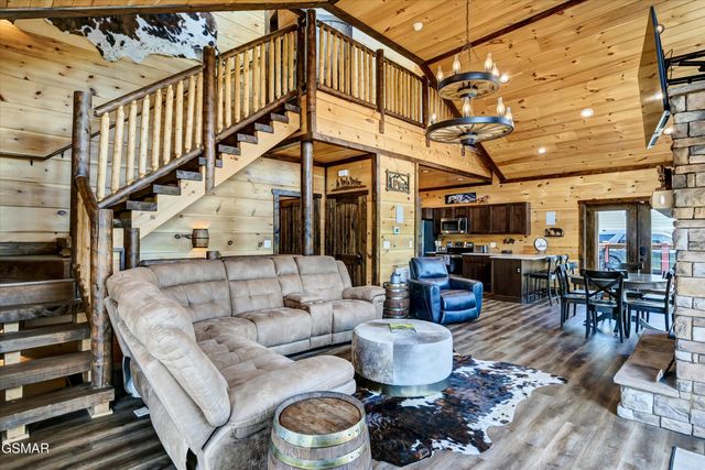 809 Wattle Blossom Way, Gatlinburg, TN 37738