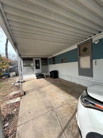 658 SOUND AVE E-5, Calverton, NY 11933