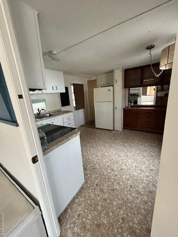 658 SOUND AVE E-5, Calverton, NY 11933