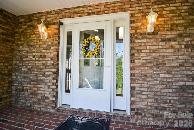 548 Thunder Road, Brevard, NC 28712