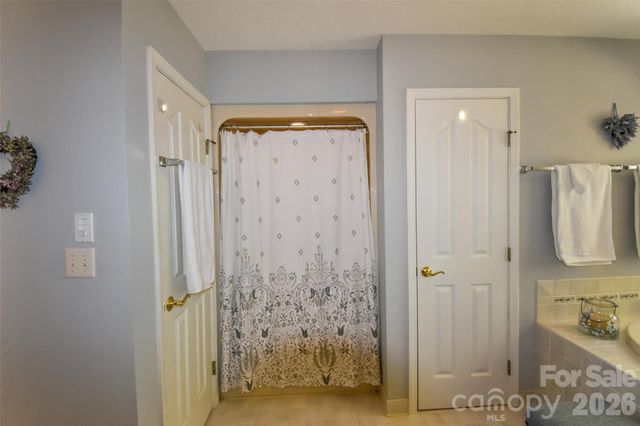 548 Thunder Road, Brevard, NC 28712