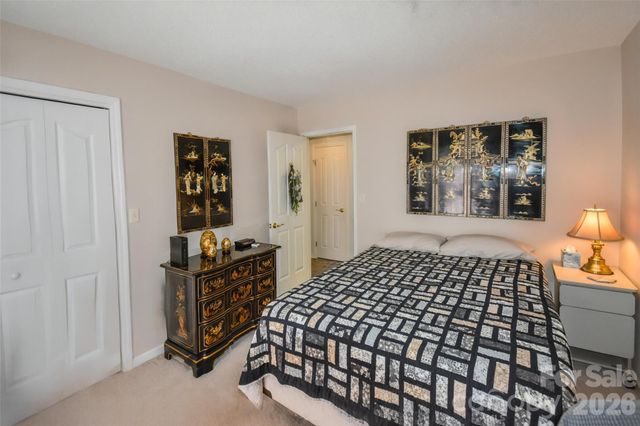548 Thunder Road, Brevard, NC 28712