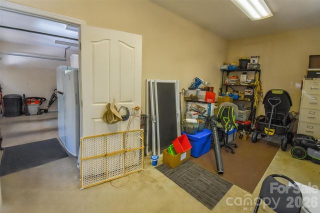 548 Thunder Road, Brevard, NC 28712