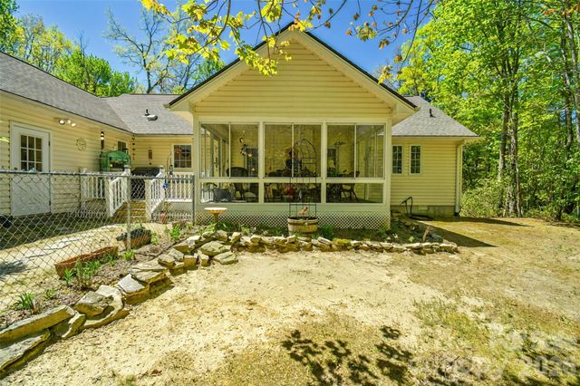 548 Thunder Road, Brevard, NC 28712