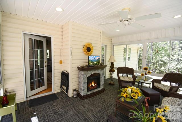 548 Thunder Road, Brevard, NC 28712