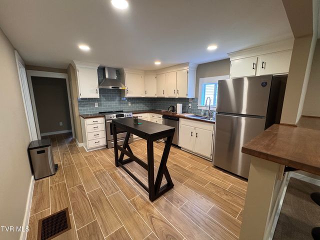 2221 Bay Street, Bristol, TN 37620
