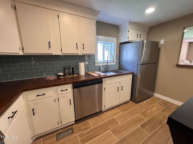 2221 Bay Street, Bristol, TN 37620