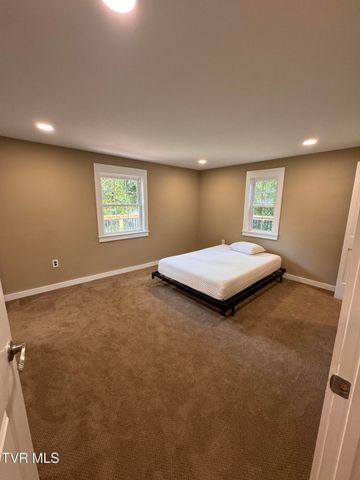 2221 Bay Street, Bristol, TN 37620