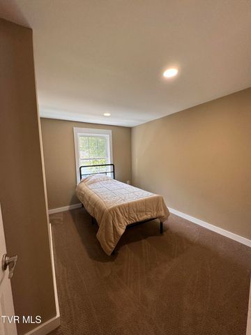2221 Bay Street, Bristol, TN 37620