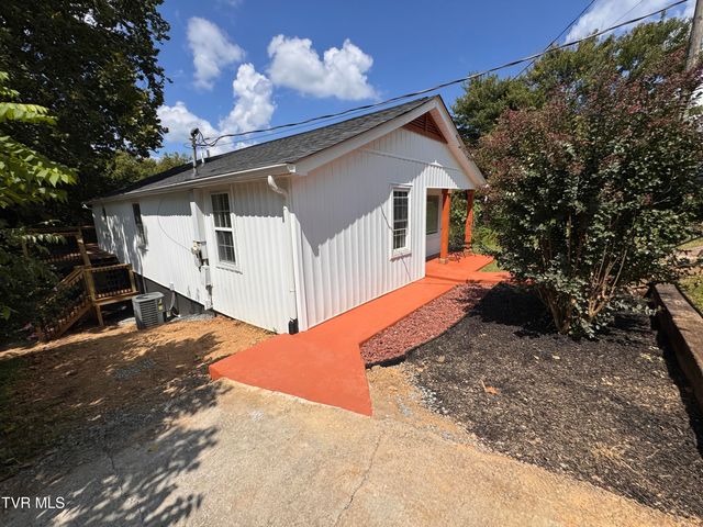 2221 Bay Street, Bristol, TN 37620
