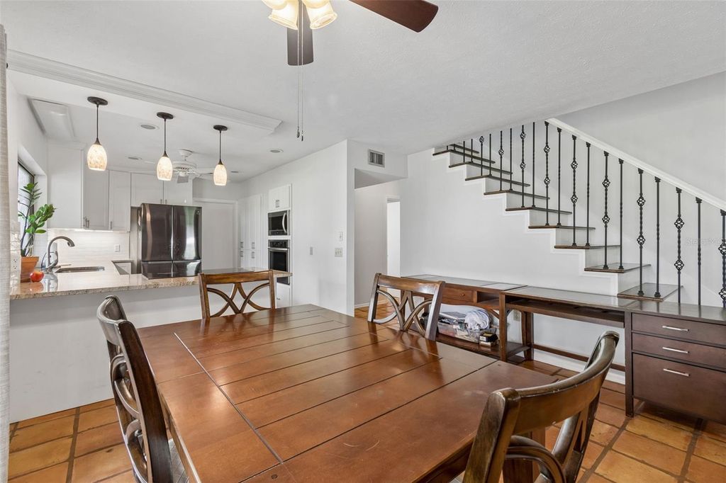 Image 11 of property listing at 1904 CAPRI ROAD, Valrico, FL 33594