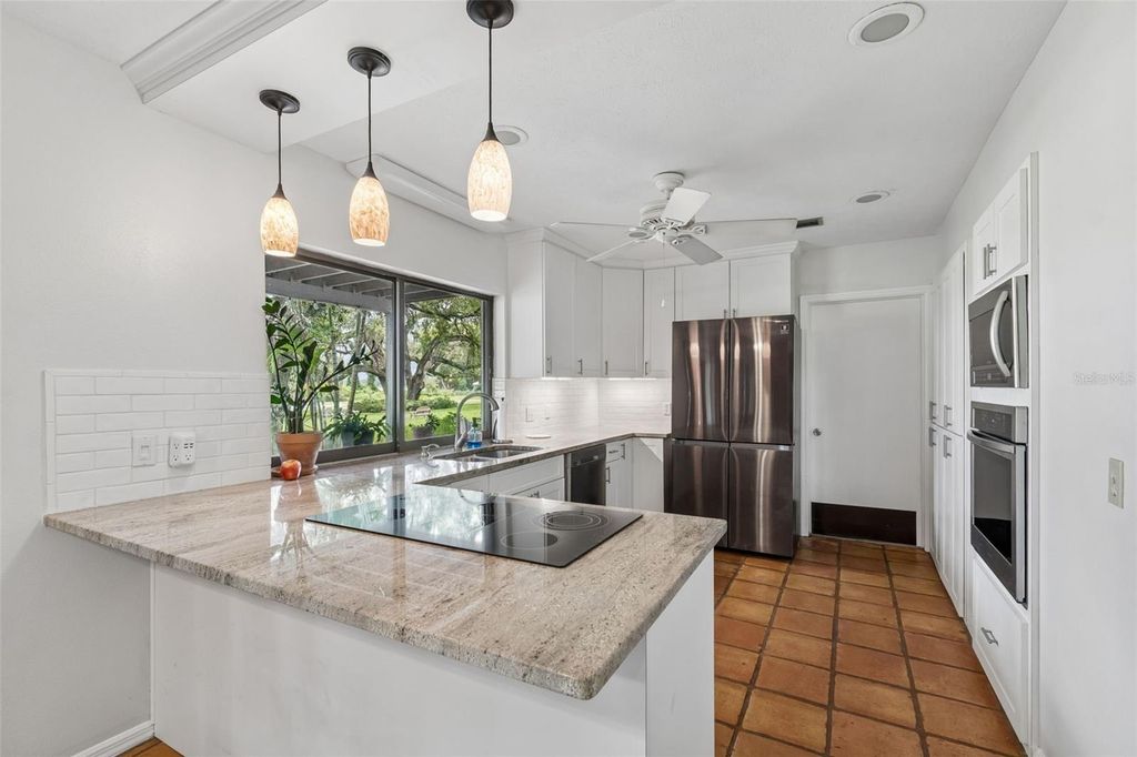 Image 14 of property listing at 1904 CAPRI ROAD, Valrico, FL 33594