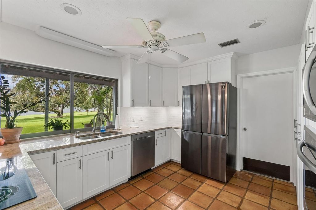 Image 16 of property listing at 1904 CAPRI ROAD, Valrico, FL 33594