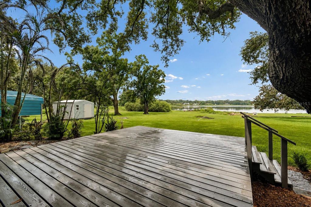 Image 3 of property listing at 1904 CAPRI ROAD, Valrico, FL 33594
