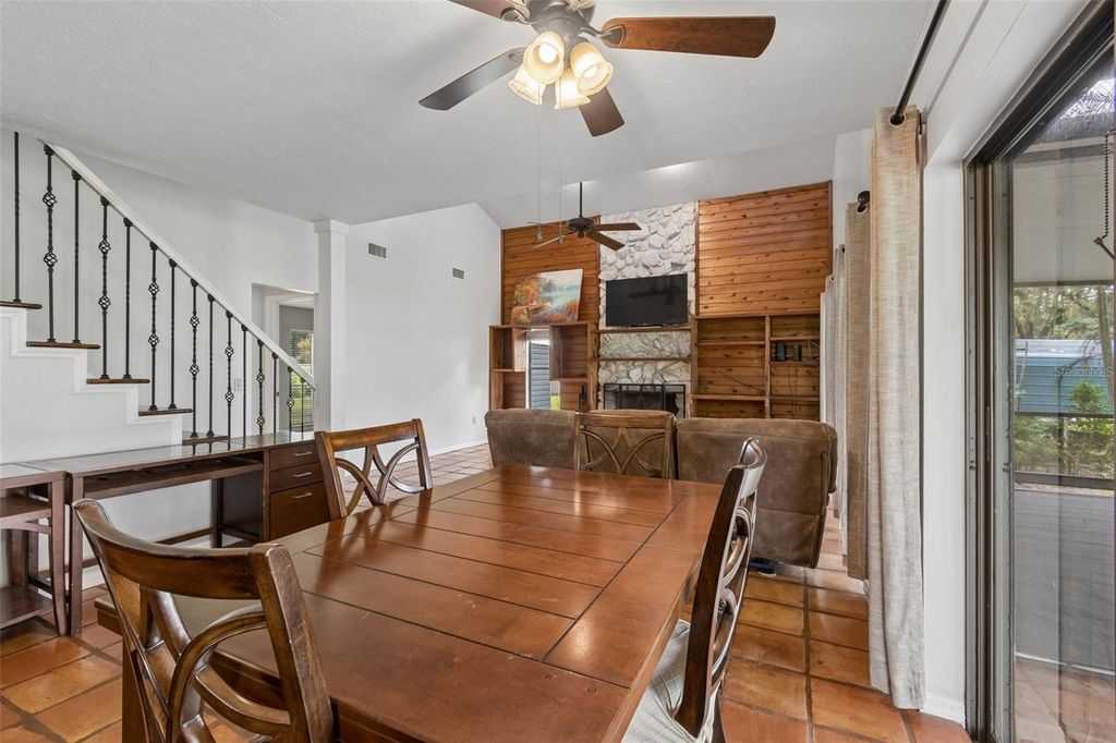 Image 21 of property listing at 1904 CAPRI ROAD, Valrico, FL 33594
