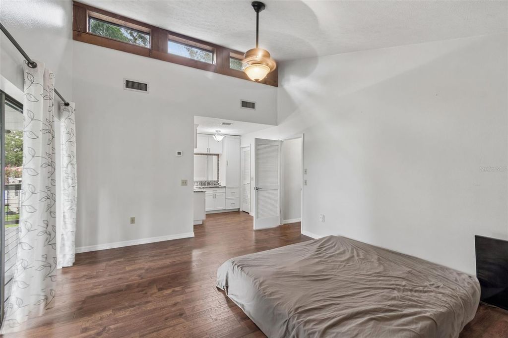 Image 26 of property listing at 1904 CAPRI ROAD, Valrico, FL 33594