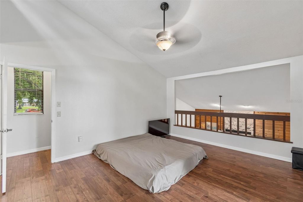Image 31 of property listing at 1904 CAPRI ROAD, Valrico, FL 33594