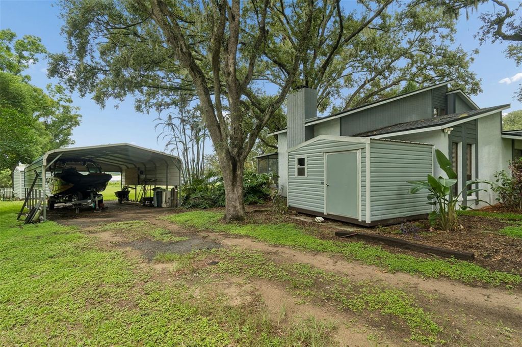 Image 58 of property listing at 1904 CAPRI ROAD, Valrico, FL 33594
