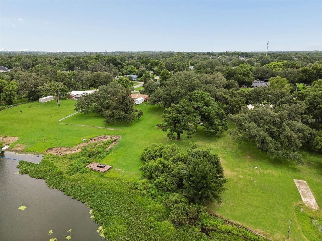 Image 59 of property listing at 1904 CAPRI ROAD, Valrico, FL 33594