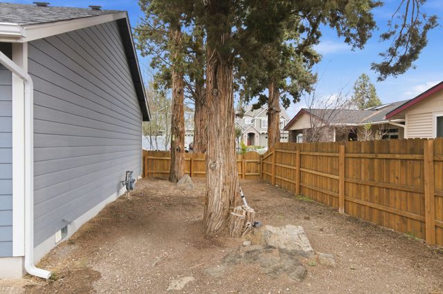 61370 Fairfield Drive, Bend, OR 97702