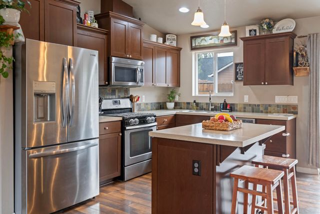 61370 Fairfield Drive, Bend, OR 97702