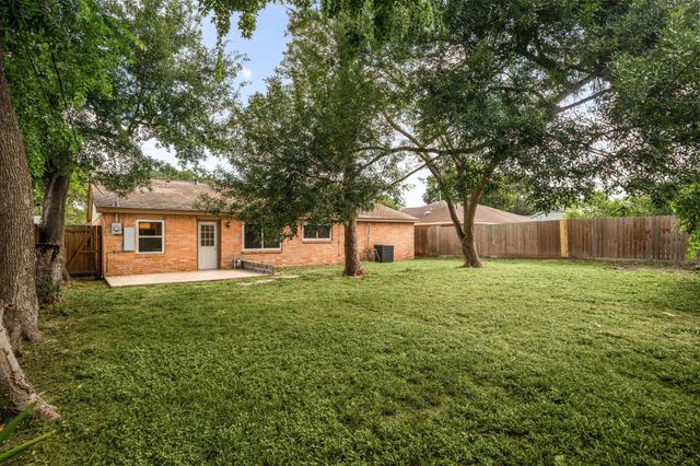 9403 Beverlyhill Street, Houston, TX 77063