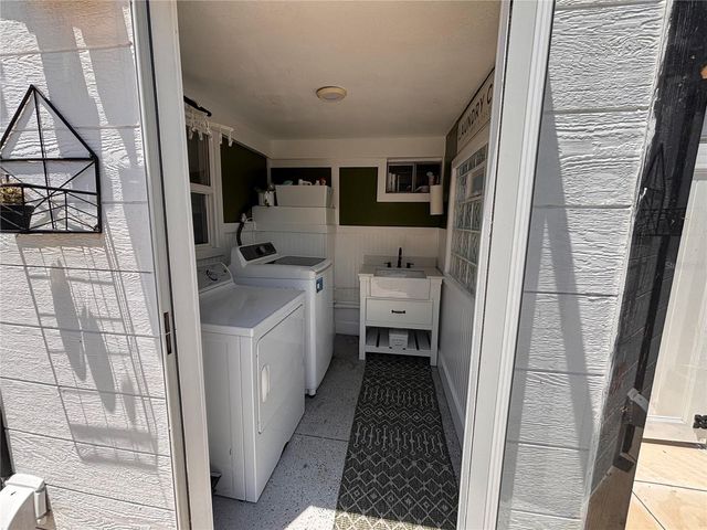 4200 42ND AVENUE N, St Petersburg, FL 33714
