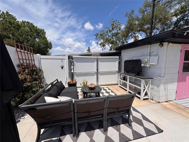 4200 42ND AVENUE N, St Petersburg, FL 33714