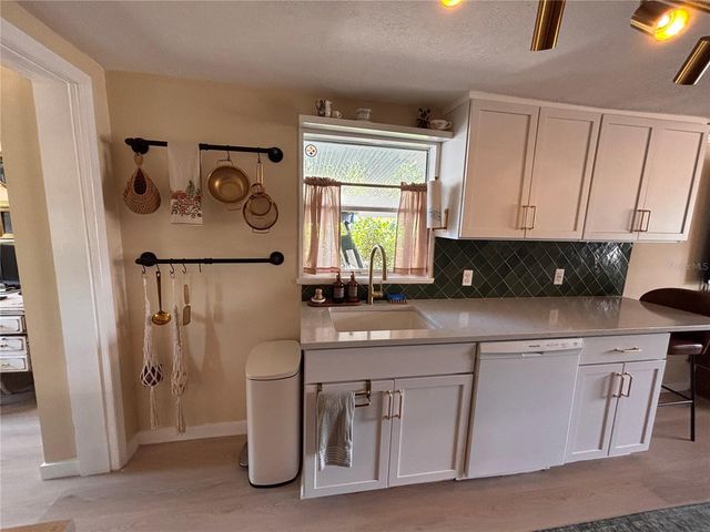 4200 42ND AVENUE N, St Petersburg, FL 33714