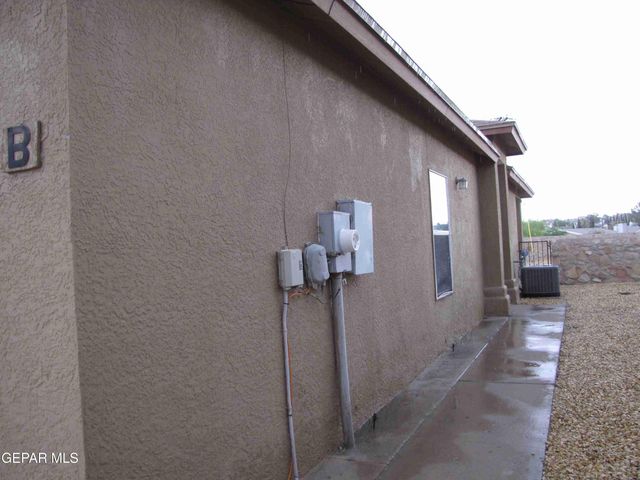 11975 DIANA CANDIA B, El Paso, TX 79936