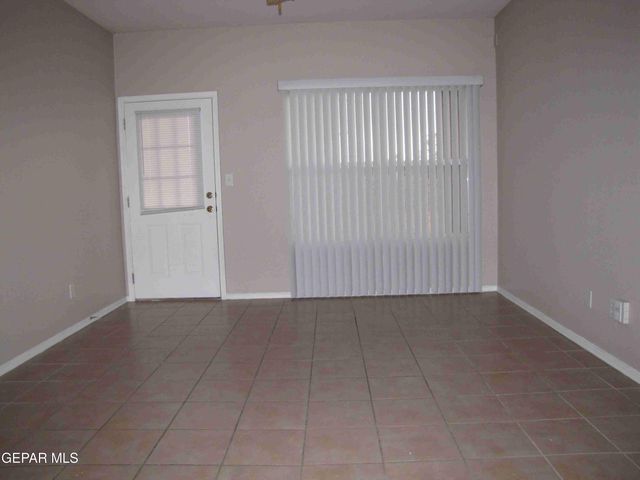 11975 DIANA CANDIA B, El Paso, TX 79936