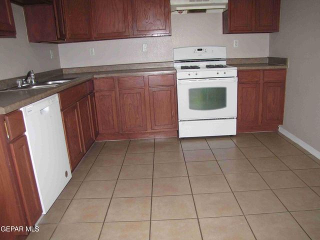 11975 DIANA CANDIA B, El Paso, TX 79936